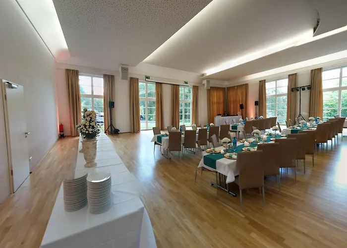 Schloss Buchenau Hotel 3*